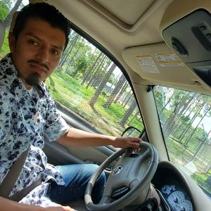 Meet your Posher, Efrain